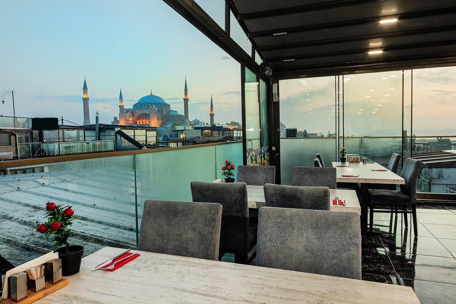 อริสโตแครต โฮเต็ล Hotel อิสตันบูล ภายนอก รูปภาพ
